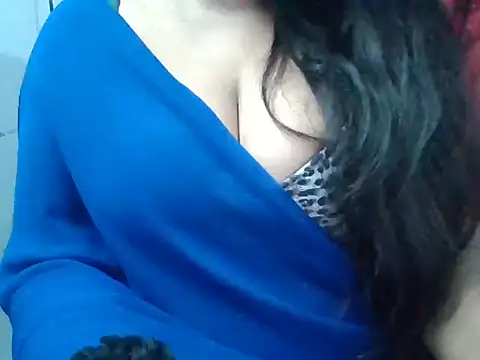 Roopshikha39 online show from December 21, 2024, 8:10 pm