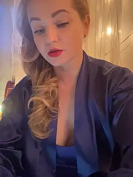 Lady  Maria online show from February 17, 2025, 3:42 pm