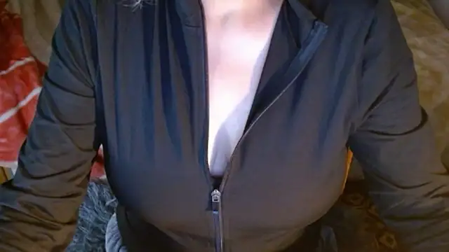Snapshot of MysteryLadyxXx chatting on May 11, 2026, 6:52 am MysteryLadyxXx online show from May 11, 2026, 6:52 am
