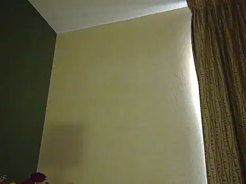 Snapshot of daddysgirlxxxxx chatting on February 24, 2025, 8:06 am daddysgirlxxxxx online show from February 24, 2025, 8:06 am