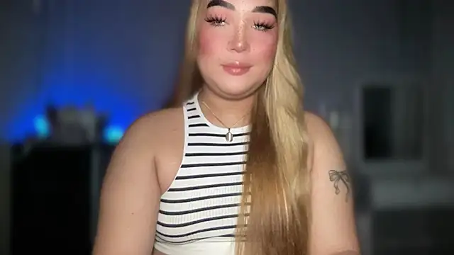 Snapshot of MissCataleyaxxx chatting on October 16, 2025, 1:28 am MissCataleyaxxx online show from October 16, 2025, 1:28 am