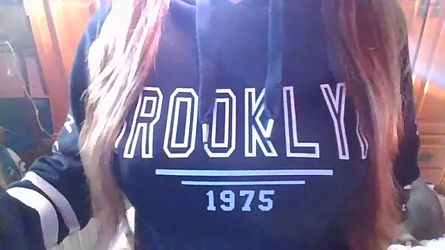 Snapshot of Sexymiss26 chatting on December 31, 2024, 2:36 pm Sexymiss26 online show from December 31, 2024, 2:36 pm