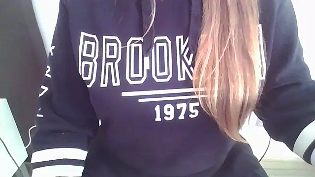 Snapshot of Sexymiss26 chatting on January 4, 2025, 2:56 pm Sexymiss26 online show from January 4, 2025, 2:56 pm