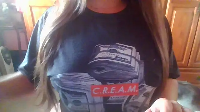 Snapshot of Sexymiss26 chatting on February 24, 2025, 12:26 pm Sexymiss26 online show from February 24, 2025, 12:26 pm