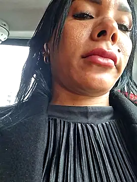 Doll Loren online show from December 20, 2025, 4:47 pm