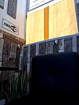 Snapshot of Doll_Loren chatting on May 23, 2026, 6:34 pm Doll Loren online show from May 23, 2026, 6:34 pm