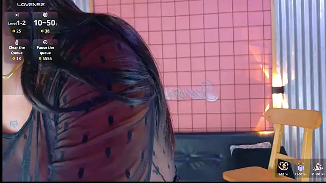 mensia hernandz online show from October 8, 2025, 1:20 pm