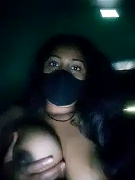 Shristiprakash0 online show from December 26, 2024, 7:13 am