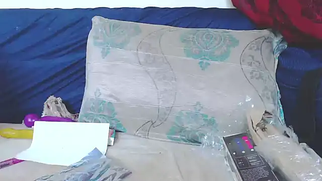 Snapshot of amrozia chatting on January 16, 2025, 8:57 pm amrozia online show from January 16, 2025, 8:57 pm