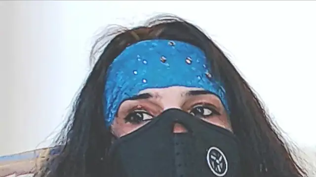 Snapshot of amrozia chatting on February 17, 2025, 11:34 am amrozia online show from February 17, 2025, 11:34 am