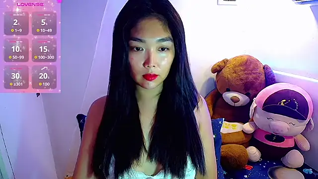 TR4NSCUTI3 online show from October 5, 2025, 7:23 pm