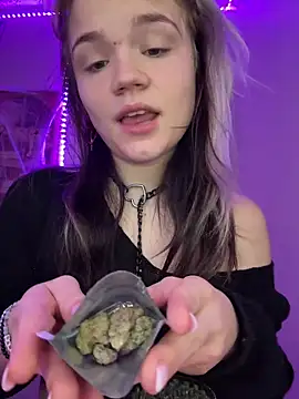 Cutiepiespanks online show from November 4, 2025, 8:30 pm