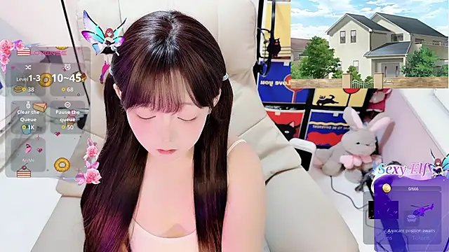 TUTU-CN online show from April 21, 2026, 4:41 am