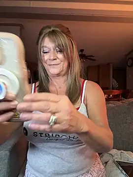 cowgirlc online show from October 18, 2025, 2:14 am