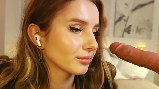 Snapshot of Betty_June chatting on February 24, 2025, 12:20 am Betty June online show from February 24, 2025, 12:20 am