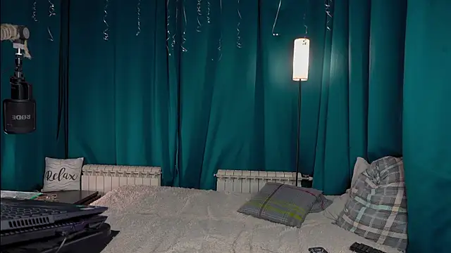 VIktorSecret online show from April 7, 2026, 4:24 am