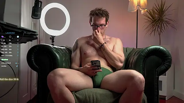 Snapshot of VIktorSecret chatting on July 27, 2026, 2:40 am VIktorSecret online show from July 27, 2026, 2:40 am