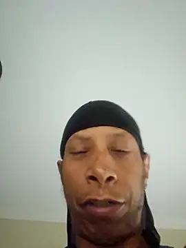 Vybezmaster online show from November 18, 2025, 8:24 pm