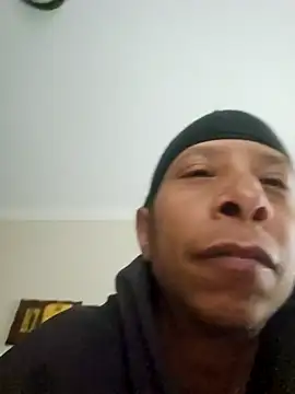 Vybezmaster online show from December 1, 2025, 8:25 pm