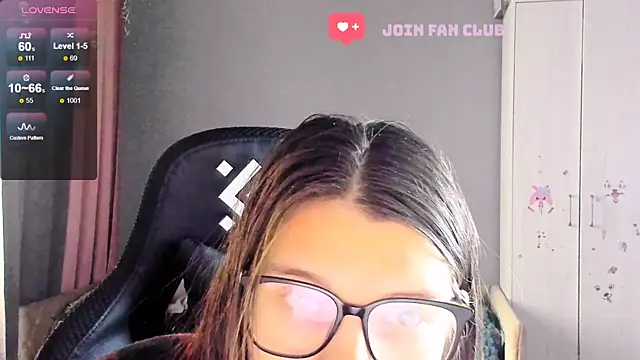 MollyLollipop online show from September 29, 2025, 4:50 am