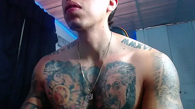 Snapshot of Adam_Hudsond chatting on October 30, 2025, 3:13 pm Adam Hudsond online show from October 30, 2025, 3:13 pm