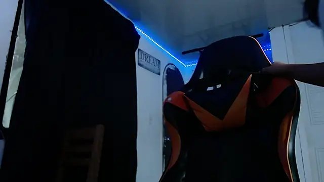 Adam Hudsond online show from April 8, 2026, 12:43 am