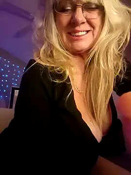 Snapshot of IMS_BHAVEN chatting on December 15, 2024, 7:13 am IMS BHAVEN online show from December 15, 2024, 7:13 am