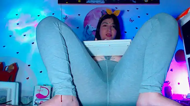 oliviarodriguez2u online show from January 11, 2025, 1:37 am