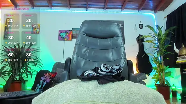 Snapshot of RyanCarter_ chatting on November 5, 2025, 10:21 pm RyanCarter online show from November 5, 2025, 10:21 pm