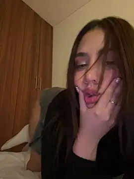 Snapshot of marcimaa chatting on December 18, 2024, 2:10 am marcimaa online show from December 18, 2024, 2:10 am