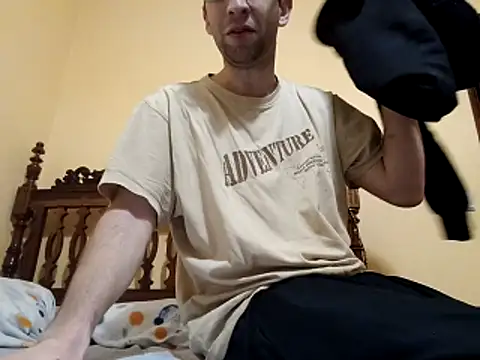 White rabbit  online show from December 17, 2025, 9:21 pm