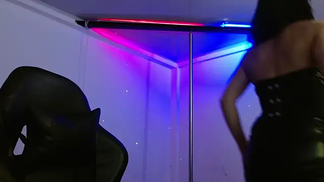 Martina1369 online show from April 26, 2026, 7:33 pm