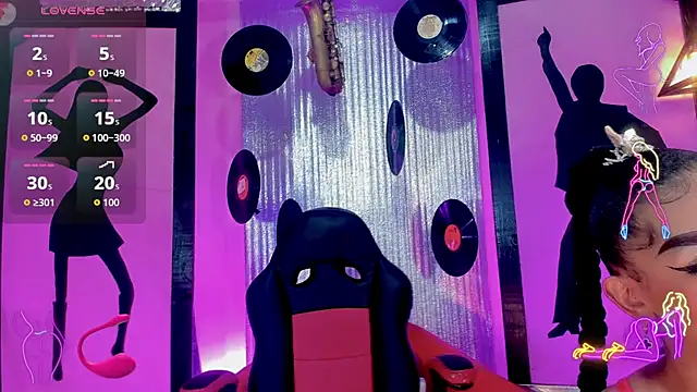 Snapshot of nickyminach_ chatting on October 30, 2025, 7:14 pm nickyminach online show from October 30, 2025, 7:14 pm