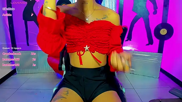 nickyminach  online show from February 13, 2026, 4:19 am