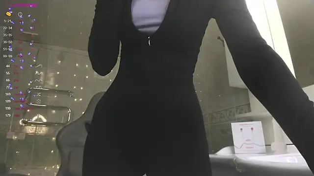 Snapshot of Fire_moth chatting on February 24, 2025, 4:16 am Fire moth online show from February 24, 2025, 4:16 am