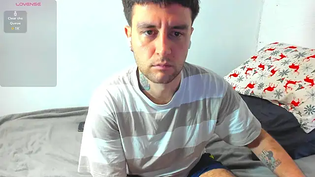 Snapshot of HonestAndrew chatting on January 11, 2025, 8:33 am HonestAndrew online show from January 11, 2025, 8:33 am