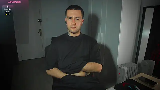 Snapshot of HonestAndrew chatting on February 2, 2025, 6:31 pm HonestAndrew online show from February 2, 2025, 6:31 pm