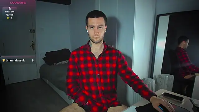 Snapshot of HonestAndrew chatting on February 15, 2025, 7:06 am HonestAndrew online show from February 15, 2025, 7:06 am