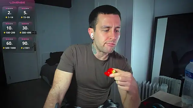 Snapshot of HonestAndrew chatting on February 19, 2025, 3:49 pm HonestAndrew online show from February 19, 2025, 3:49 pm