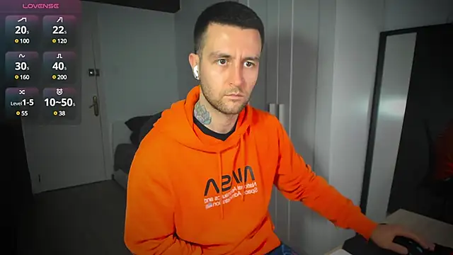 Snapshot of HonestAndrew chatting on March 14, 2025, 3:47 pm HonestAndrew online show from March 14, 2025, 3:47 pm