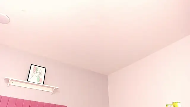 Snapshot of agyness_bell chatting on June 3, 2026, 3:53 am agyness bell online show from June 3, 2026, 3:53 am