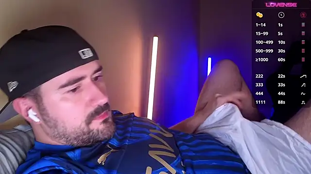 DominantTheo online show from May 16, 2026, 3:14 am