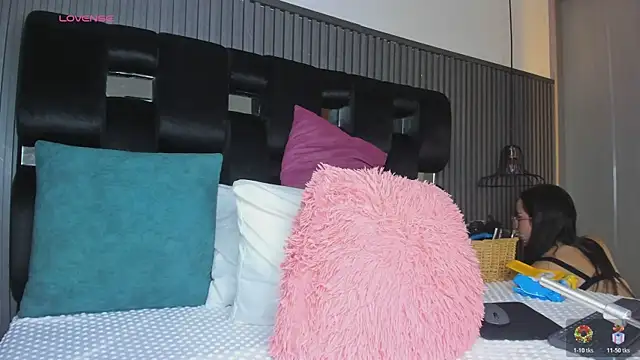 levana1 online show from December 2, 2025, 12:16 am