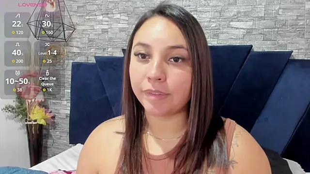 LizzRouse online show from October 6, 2025, 9:01 pm