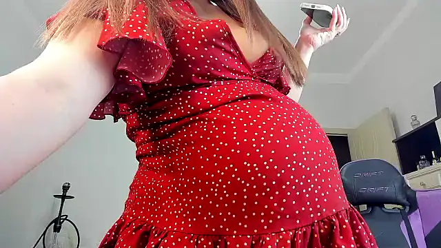 Snapshot of stella_vestal chatting on December 8, 2024, 3:45 pm stella vestal online show from December 8, 2024, 3:45 pm