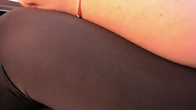  rebecca1 online show from November 20, 2025, 2:17 pm