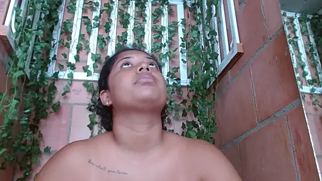 Snapshot of belindathompson chatting on January 16, 2025, 6:06 pm belindathompson online show from January 16, 2025, 6:06 pm