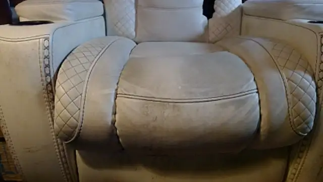 honeylovelace online show from December 22, 2025, 9:34 pm