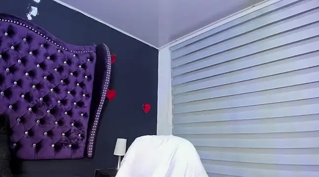 Snapshot of perla7777 chatting on March 2, 2025, 3:24 am perla7777 online show from March 2, 2025, 3:24 am