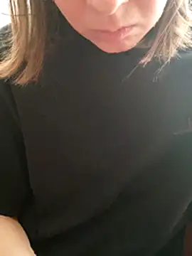 Snapshot of Aashikalaa chatting on December 14, 2025, 10:09 am Aashikalaa online show from December 14, 2025, 10:09 am